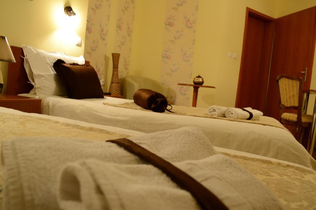 Hotel Pine Szkopje Szoba fotó