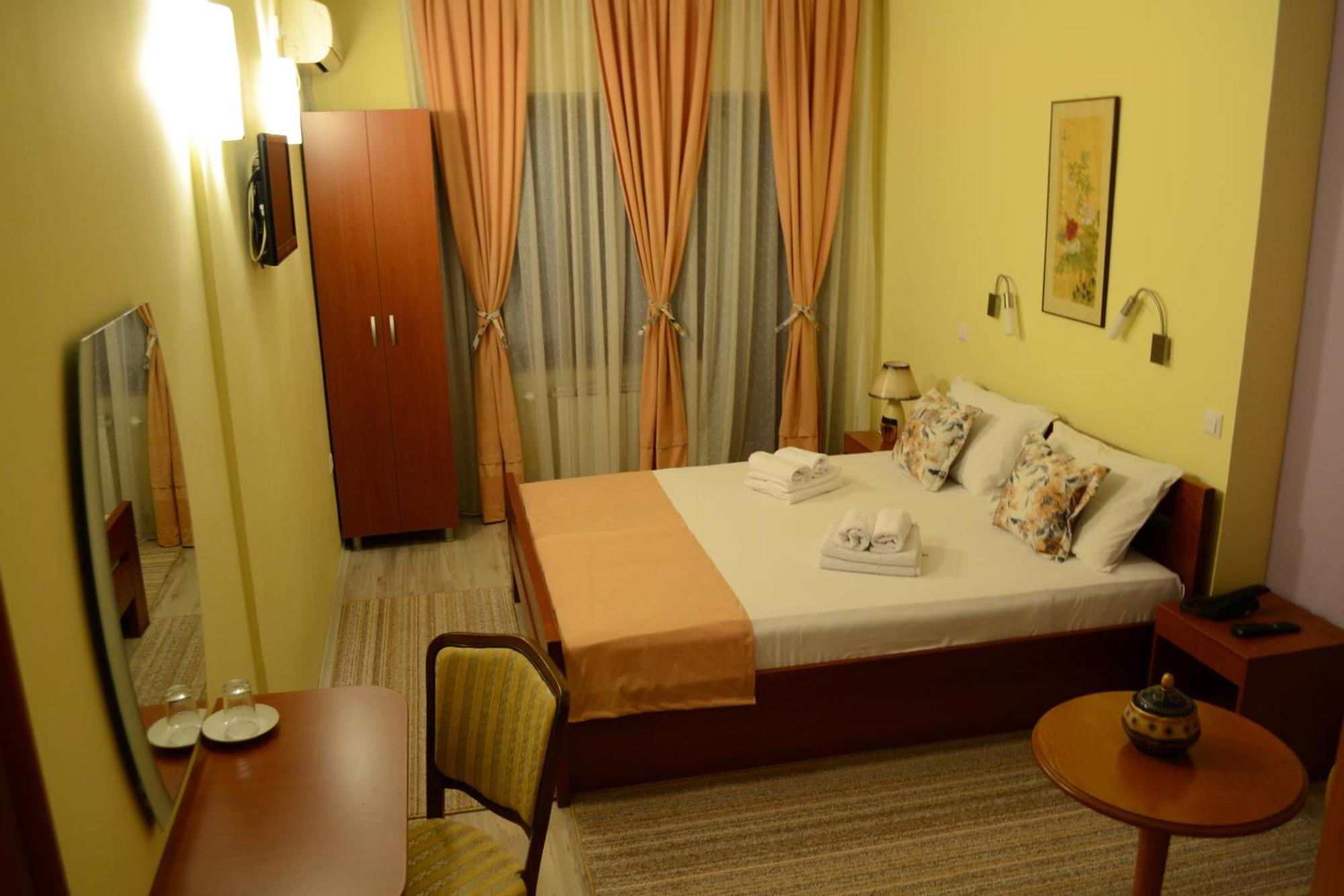 Hotel Pine Szkopje Szoba fotó