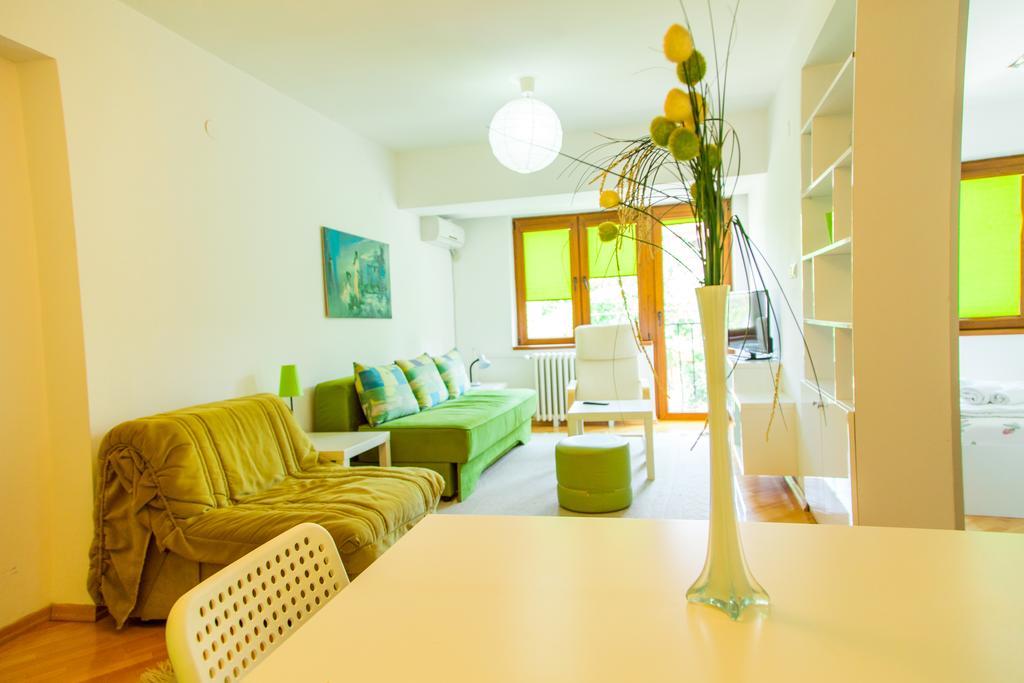 Hotel Pine Szkopje Kültér fotó