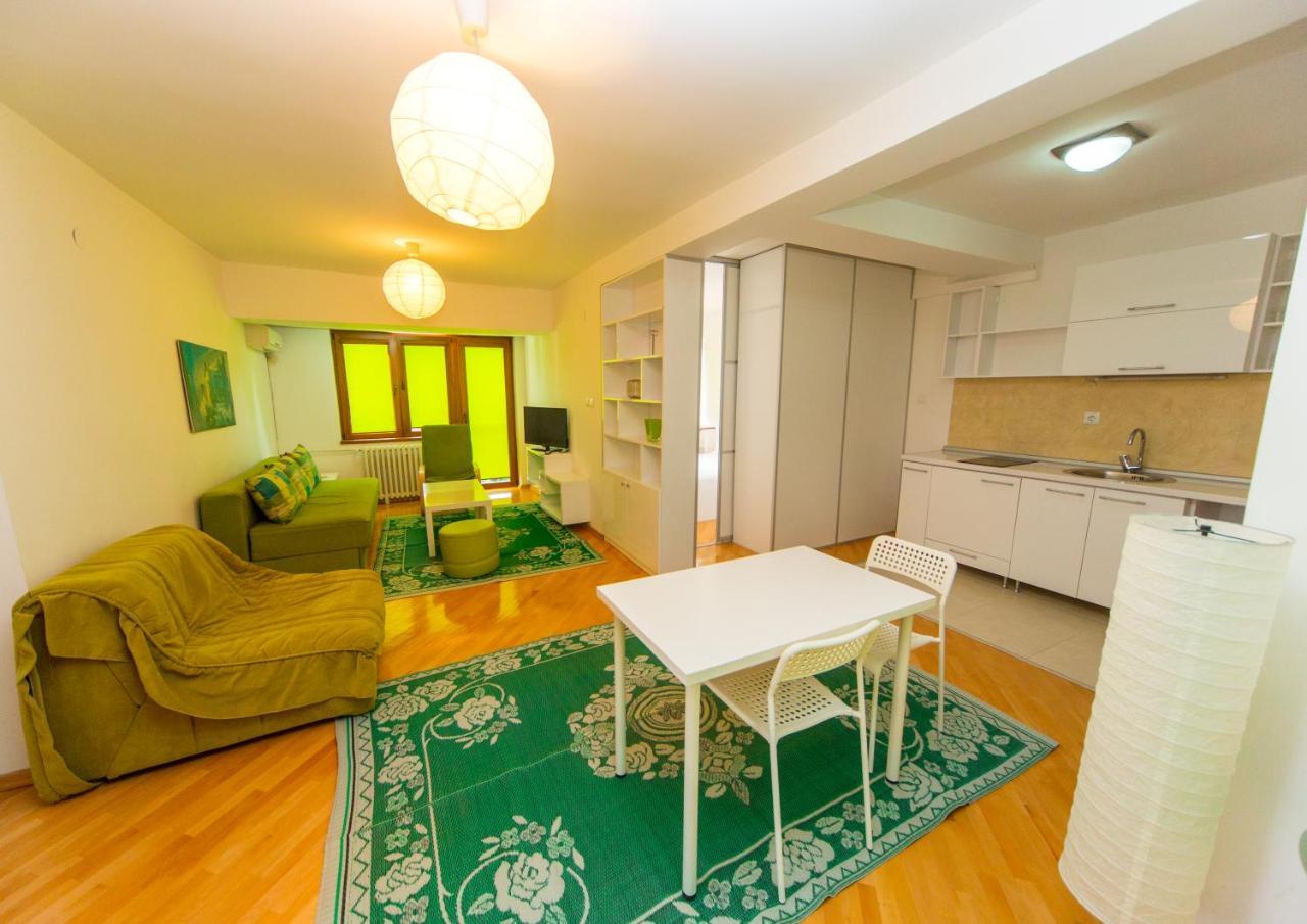 Hotel Pine Szkopje Kültér fotó