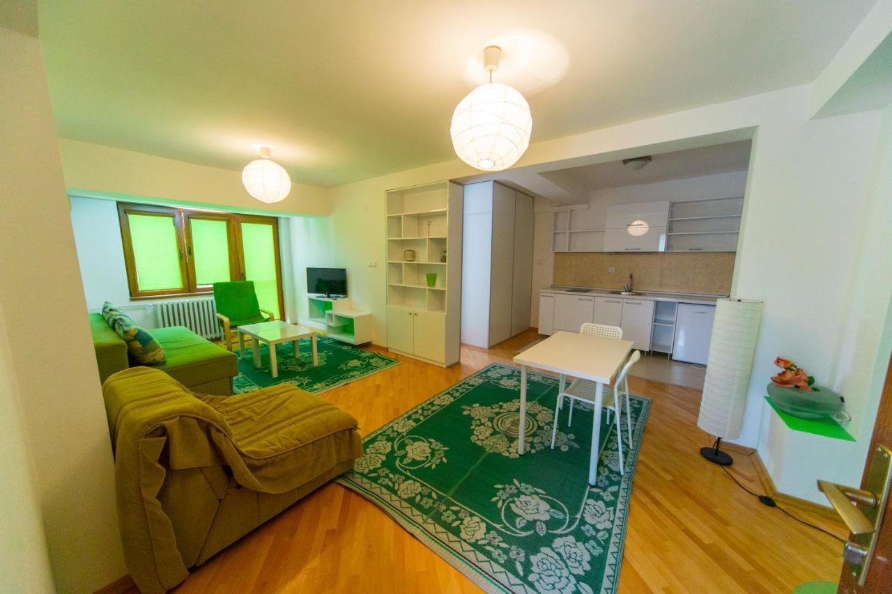 Hotel Pine Szkopje Kültér fotó