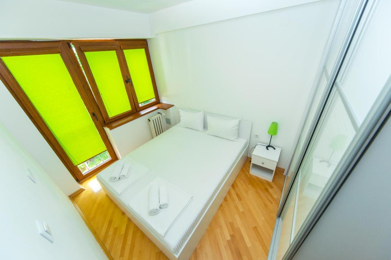 Hotel Pine Szkopje Kültér fotó